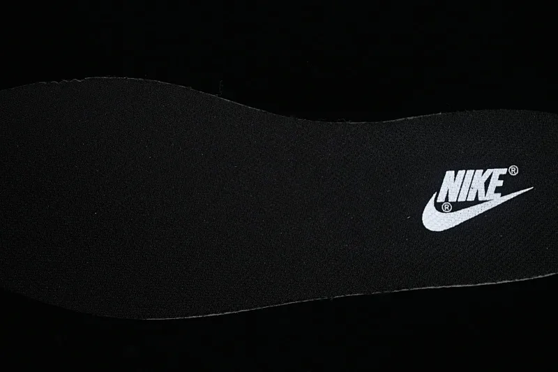 All Categories Nk SB Dunk Series Nk SB Dunk Low Low-top Sneakers Nk Dunk Low Panda Prank Jungle Crossing Overcoming Troubles Black Mamba Snake Print SB Strap Low-top Casual Sneakers DV0831-002